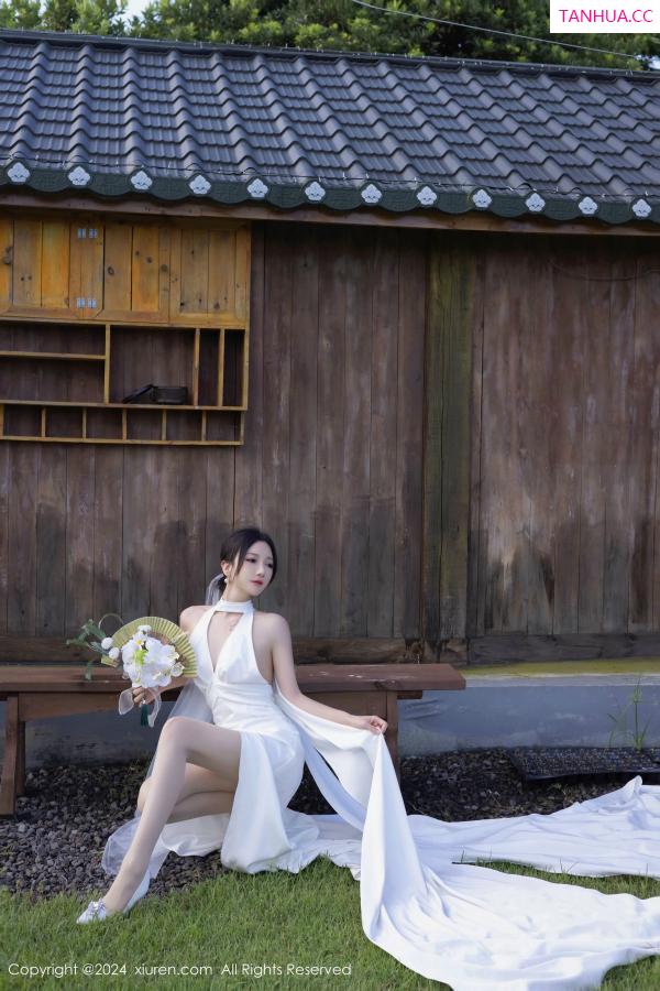 鱼子酱fish  [XiuRen]高清写真图 2024.11.01 No.9387 鱼子酱Fish 丝袜美腿第21张图片